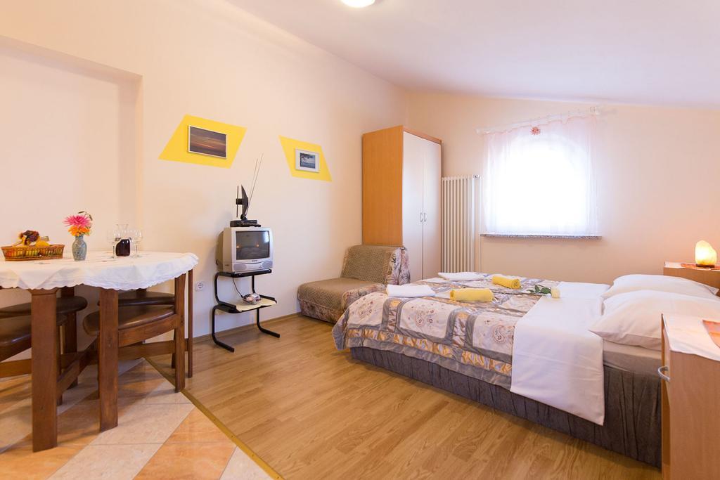 Apartments Juras Brzac المظهر الخارجي الصورة
